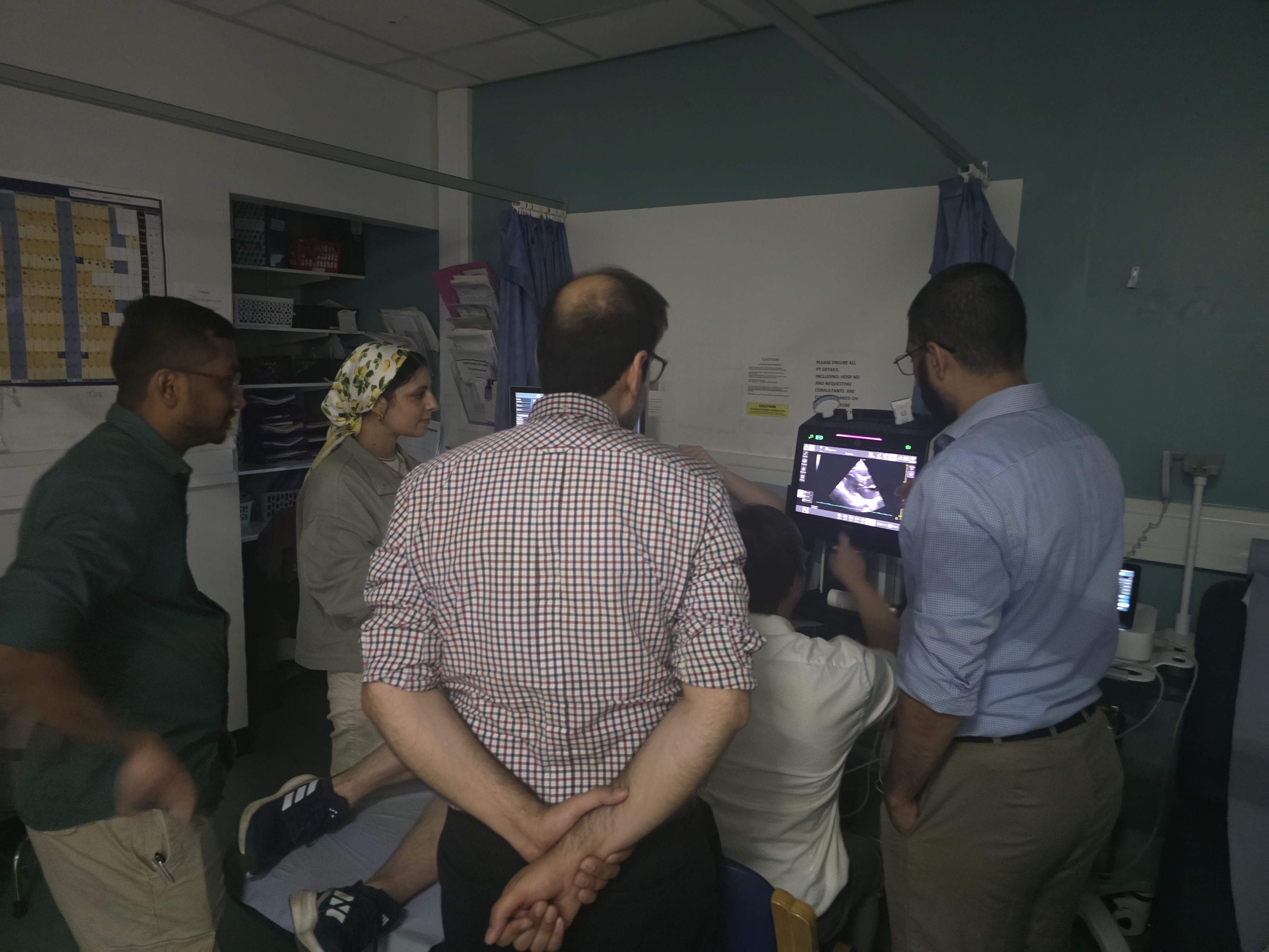 Small-group practical echocardiography teaching